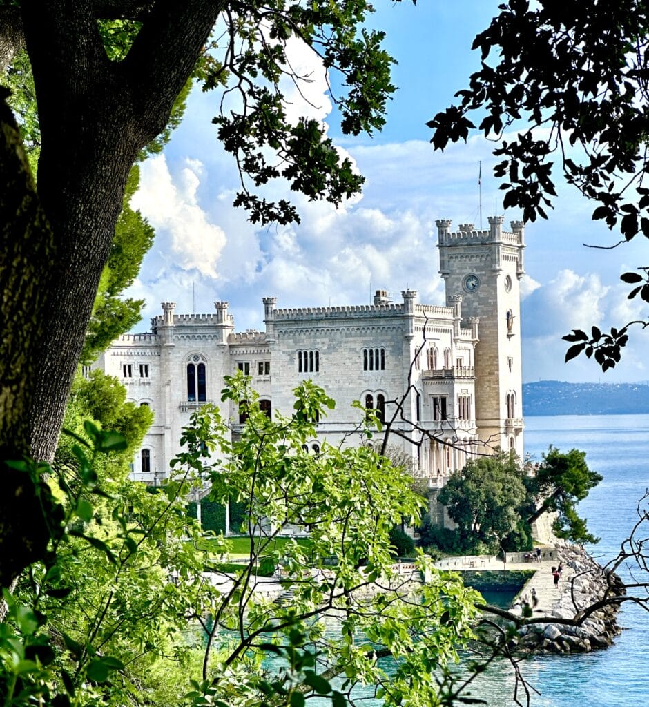 Savoia Excelsior Palace Trieste, Savoia Excelsior Palace Trieste: Coastal Luxury &amp; History